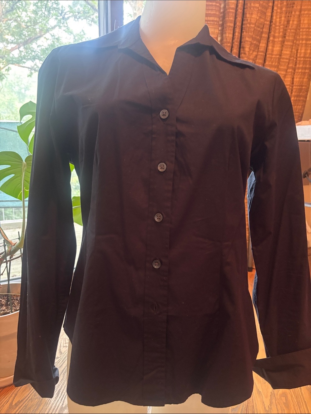 GAP Black Long-Sleeve Button-Up Blouse